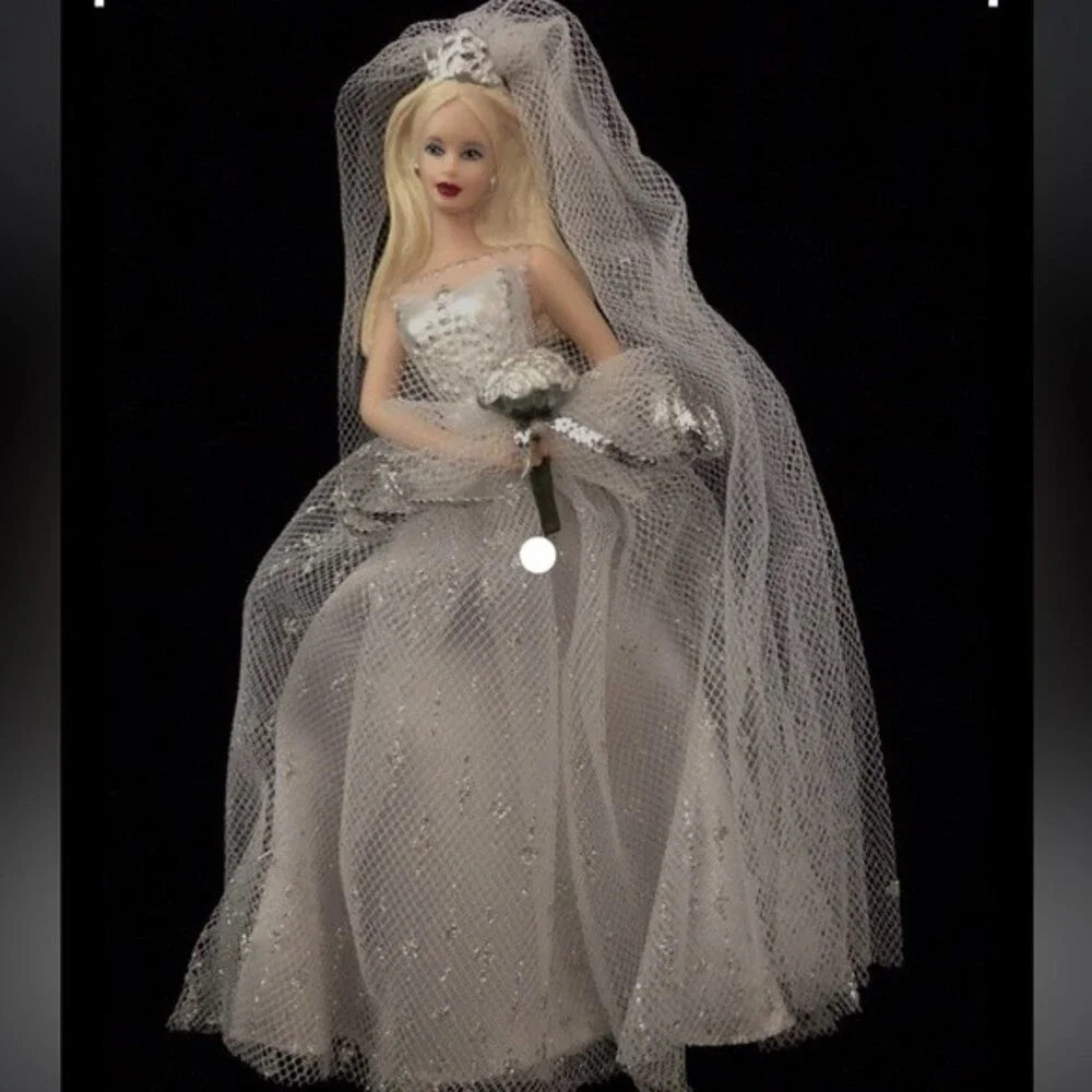 Avon 2000 Barbie Millennium Bride Porcelain Collectors Vintage Keepsake Ornament